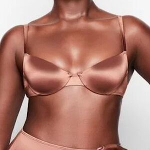 Skims Stretch Satin Unlined Underwire Bra Jasper 40D